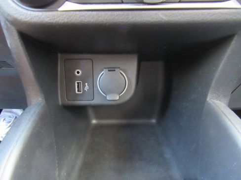 Used 2021 Nissan Kicks S image 37