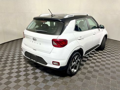 Used 2023 Hyundai Venue Limited w/ Cargo Package FWD image 18