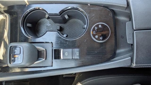 Used 2025 Nissan Rogue SV AWD/4WD image 12