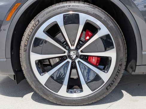 New 2026 Porsche Macan 4S Electric AWD/4WD image 29