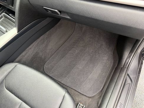 Used 2014 BMW 320i Sedan RWD image 19