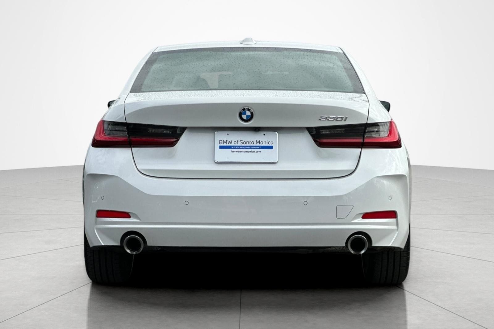 Used 2023 BMW 330i Sedan w/ Driving Assistance Package RWD image 4