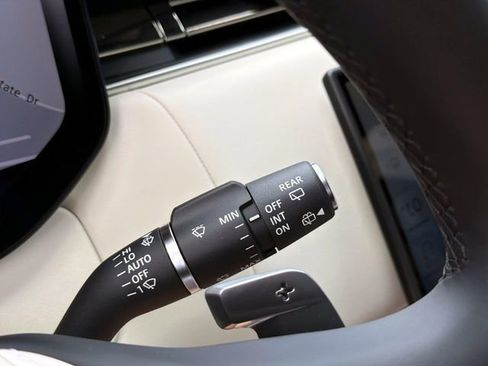 New 2026 Land Rover Range Rover SE image 30