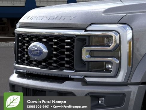 New 2026 Ford F450 Platinum w/ FX4 Off-Road Package AWD/4WD image 17
