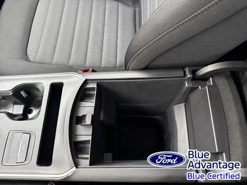 Certified 2024 Ford Edge SE image 27