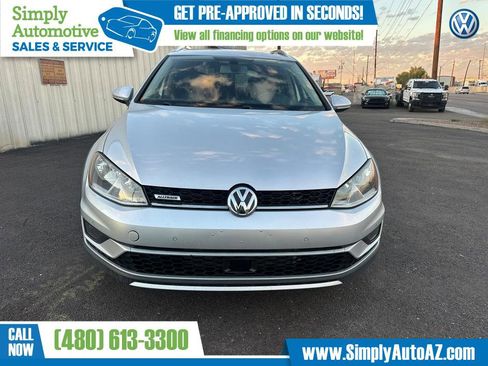 Used 2017 Volkswagen Golf Alltrack SE image 5