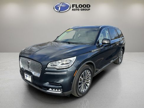 Certified 2022 Lincoln Aviator Reserve w/ Equipment Group 201A image 3