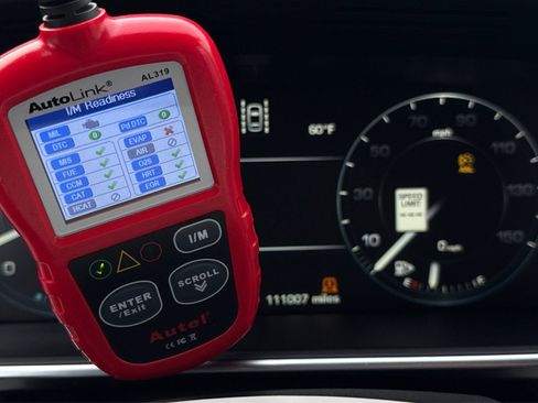 Used 2016 Land Rover Range Rover HSE image 10