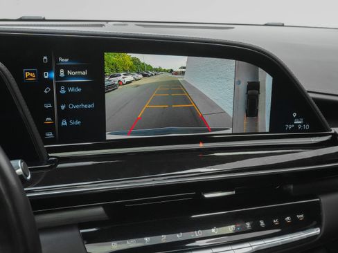 Used 2022 Cadillac Escalade Sport Platinum w/ Heavy-Duty Trailer Package AWD/4WD image 25