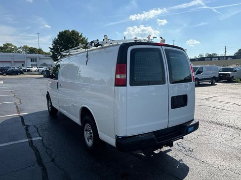 Used 2016 Chevrolet Express 2500 RWD image 6