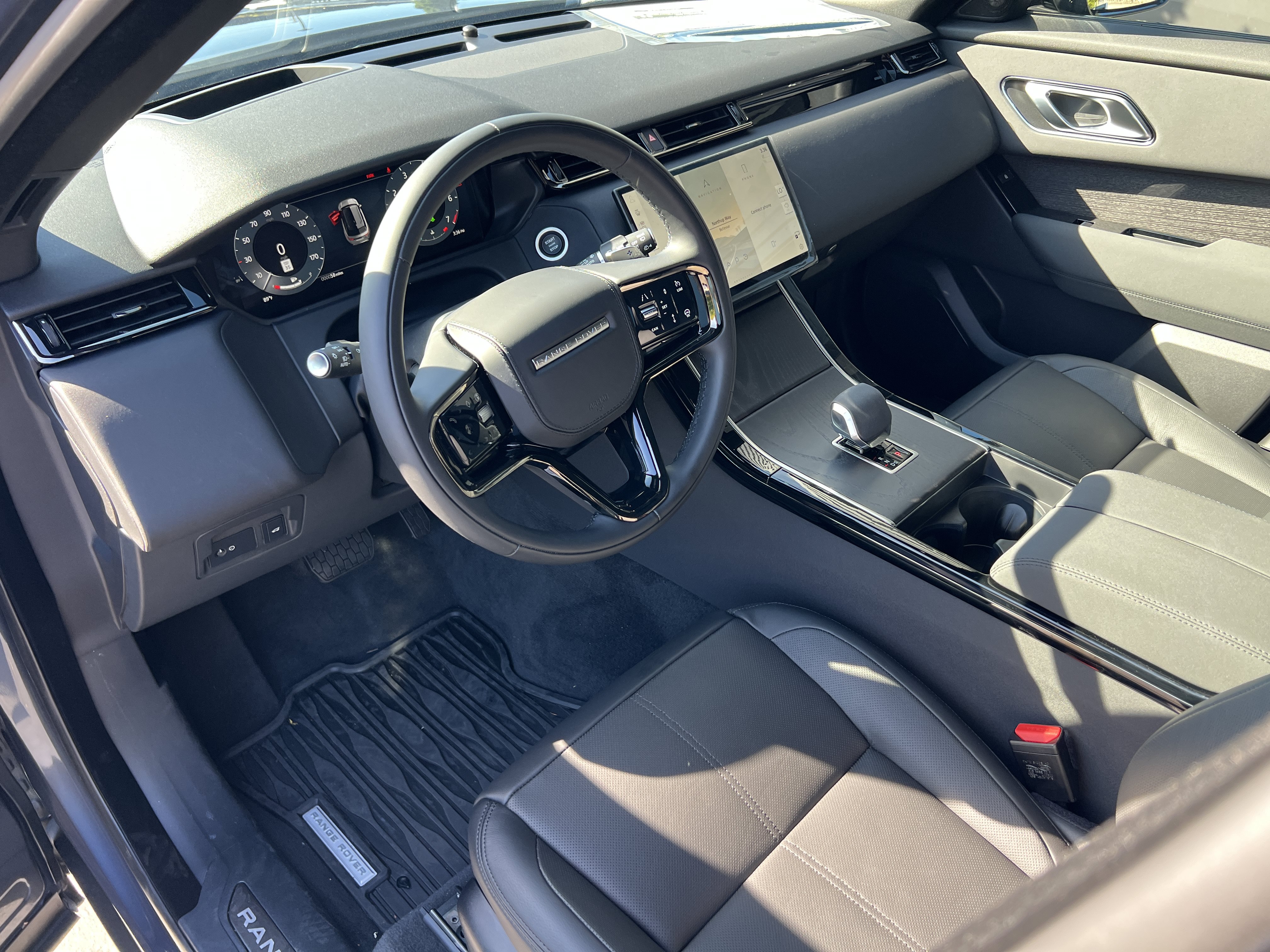 New 2025 Land Rover Range Rover Velar S AWD/4WD image 21