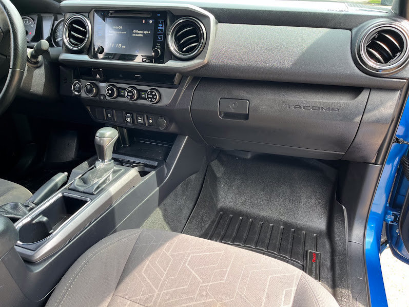 Used 2018 Toyota Tacoma TRD Off-Road AWD/4WD image 40