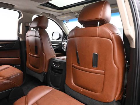 Used 2018 Cadillac Escalade Premium Luxury AWD/4WD image 20