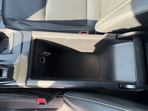 Used 2025 Toyota Camry SE FWD image 25