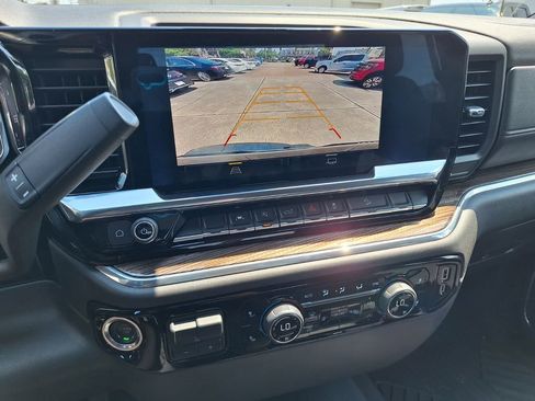 Used 2025 Chevrolet Silverado 1500 LT image 18