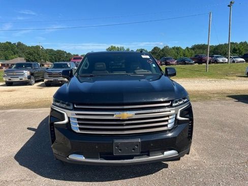 Used 2023 Chevrolet Tahoe High Country AWD/4WD image 9