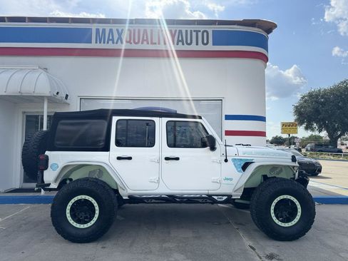 Used 2018 Jeep Wrangler Unlimited Rubicon AWD/4WD image 23