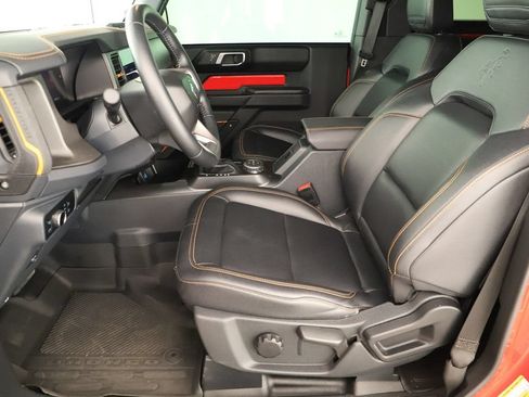 Used 2024 Ford Bronco Badlands AWD/4WD image 19