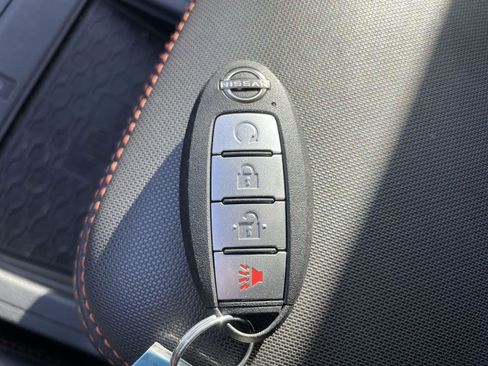 Used 2023 Nissan Frontier PRO-4X w/ Pro-4X Premium Package image 27