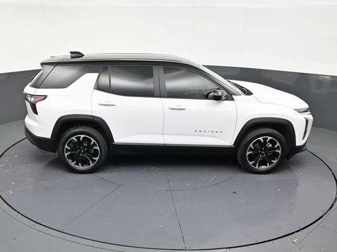 Used 2025 Chevrolet Equinox LT w/ Safety and Technology Package FWD image 18