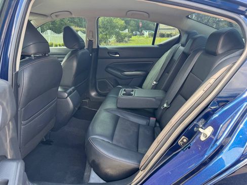 Used 2021 Nissan Altima 2.5 SR FWD image 12