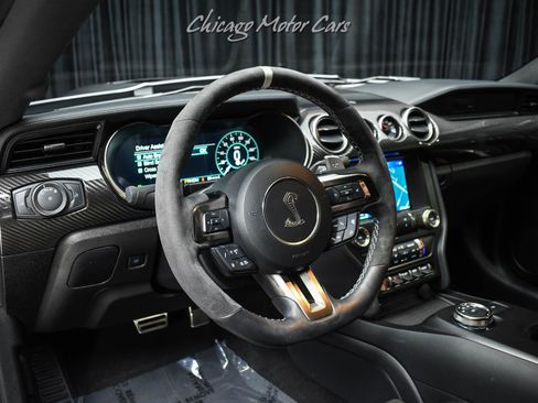 Used 2021 Ford Mustang Shelby GT500 w/ Technology Package RWD image 8