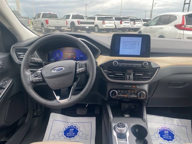 Used 2022 Ford Escape Titanium w/ Titanium Elite Package AWD/4WD image 14