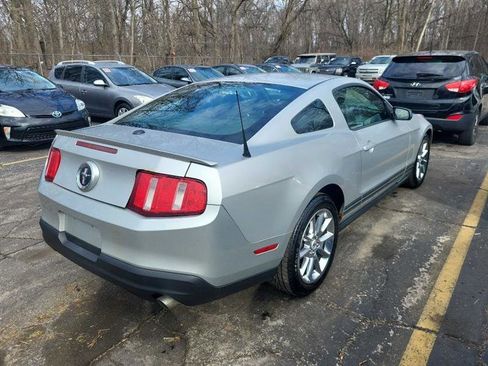 Used 2010 Ford Mustang Coupe image 3