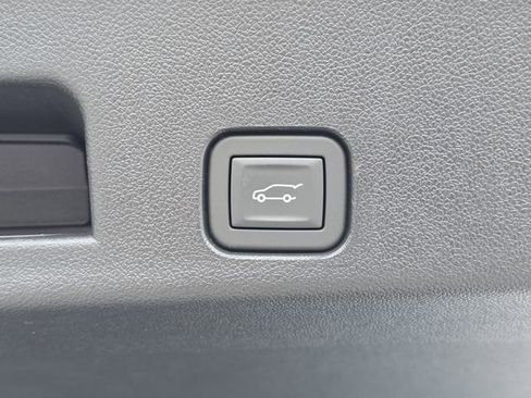 New 2026 Chevrolet Traverse RS FWD image 12