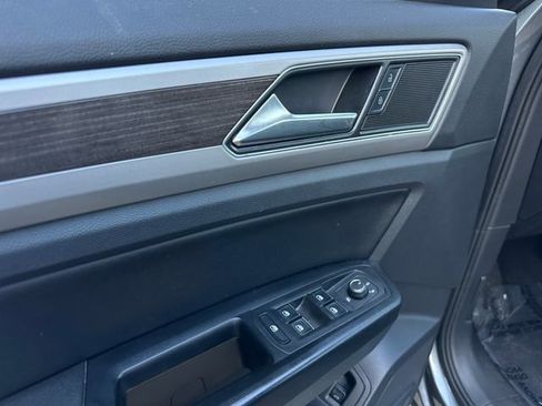 Used 2019 Volkswagen Atlas SE w/ Towing Package FWD image 11