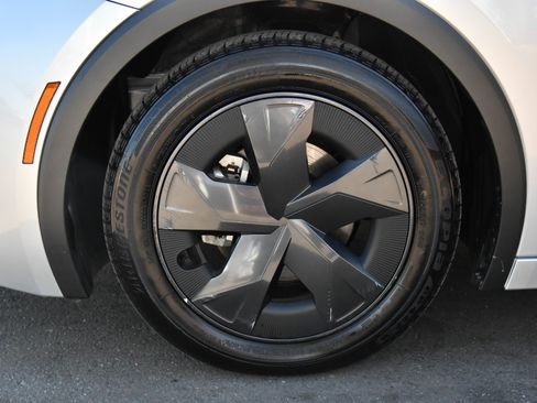 Used 2025 Toyota Prius LE image 12