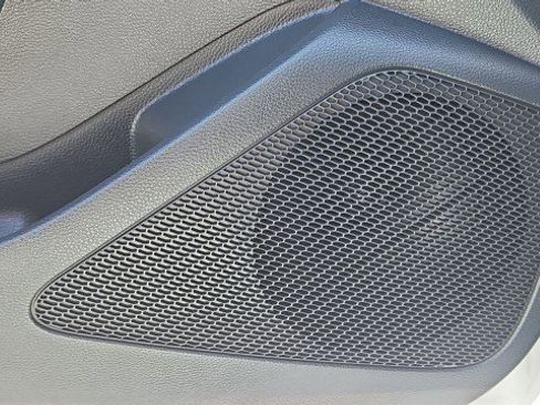 Used 2025 Toyota Corolla LE image 24