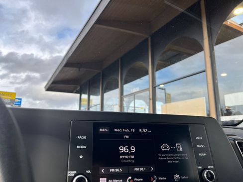 Used 2024 Kia Sportage LX image 17