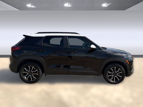 Used 2025 Chevrolet TrailBlazer ACTIV w/ Convenience Package FWD image 8