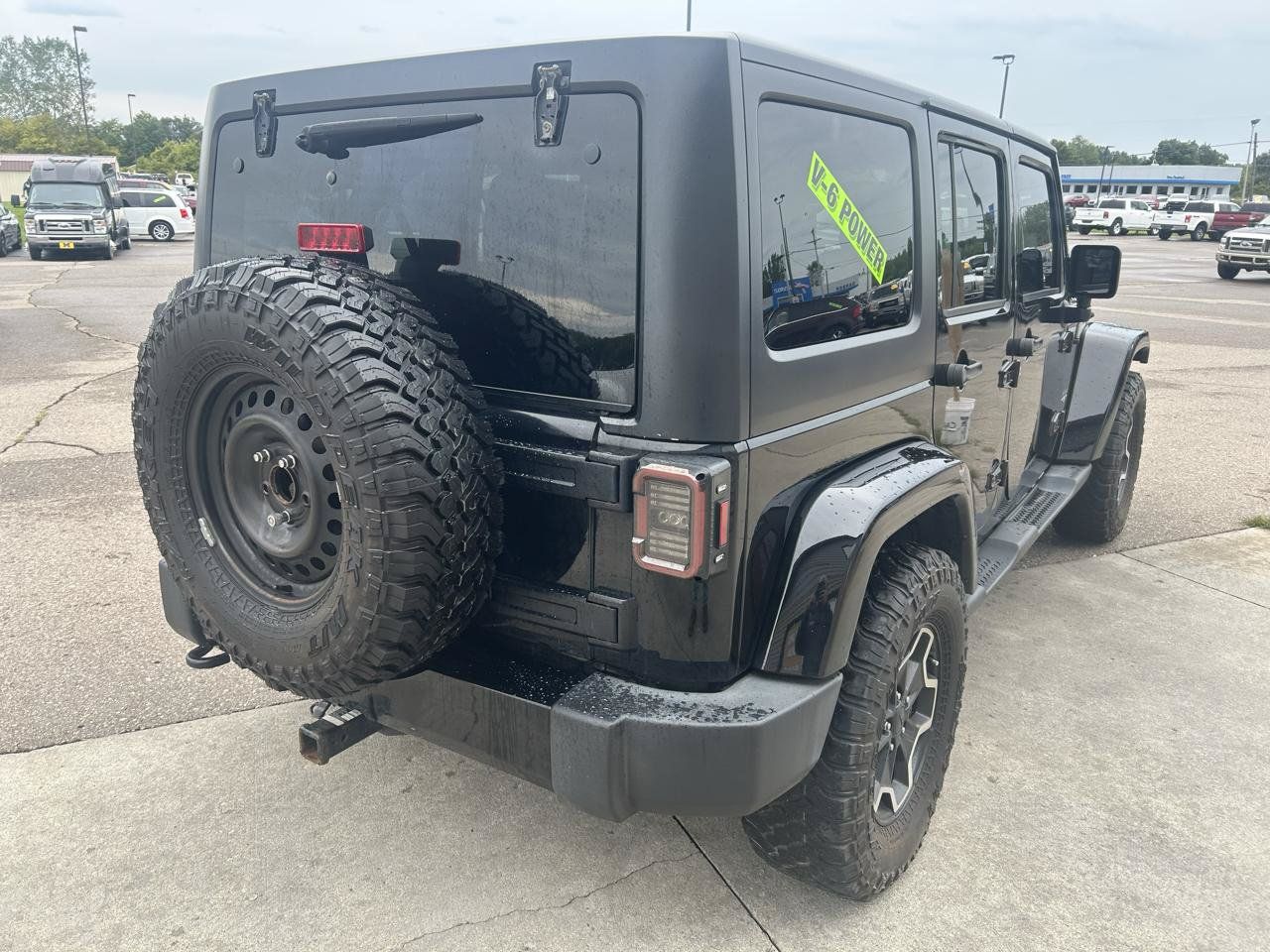 Used 2016 Jeep Wrangler Unlimited Sahara w/ Connectivity Group AWD/4WD image 5