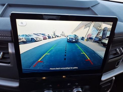 Used 2024 Ford Expedition Max XLT image 22