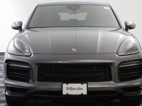 Used 2023 Porsche Cayenne GTS w/ Premium Package AWD/4WD image 21
