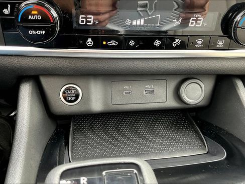 Certified 2023 Nissan Rogue SV w/ SV Premium B Package AWD/4WD image 16
