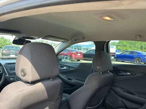 Used 2018 Chevrolet Malibu LS FWD image 45