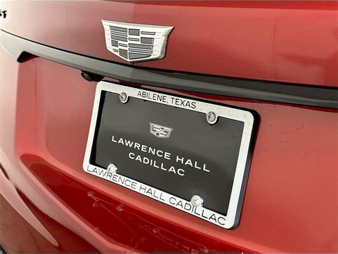 New 2026 Cadillac XT5 Luxury w/ LPO, ONYX Package image 18