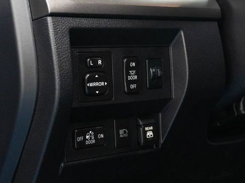 Used 2021 Toyota Tundra SR5 AWD/4WD image 22