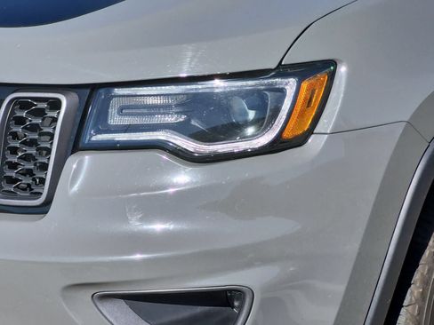 Used 2021 Jeep Grand Cherokee Trailhawk w/ Trailhawk Luxury Group AWD/4WD image 11