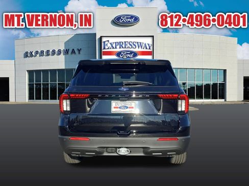 New 2026 Ford Explorer Active image 7