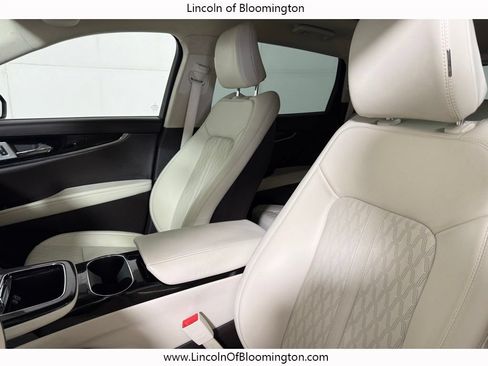 Certified 2022 Lincoln Nautilus Black Label AWD/4WD image 17