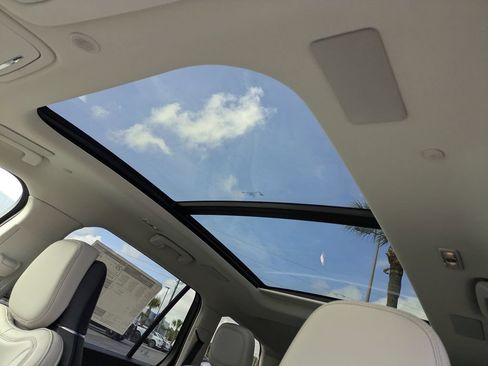 New 2026 Lincoln Aviator Reserve AWD/4WD image 22