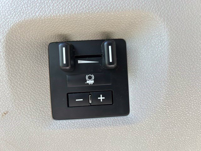 Used 2008 Chevrolet Silverado 1500 LTZ w/ Sun And Navigation Package RWD image 18