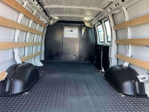 Used 2024 GMC Savana 2500 w/ Driver Convenience Package RWD image 17