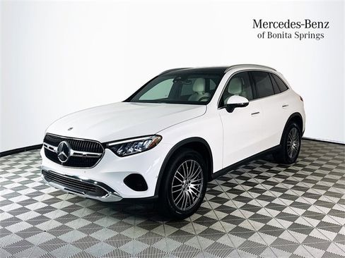 Certified 2025 Mercedes-Benz GLC 300 image 3