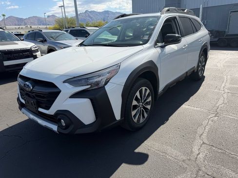 Used 2023 Subaru Outback Limited XT AWD/4WD image 3
