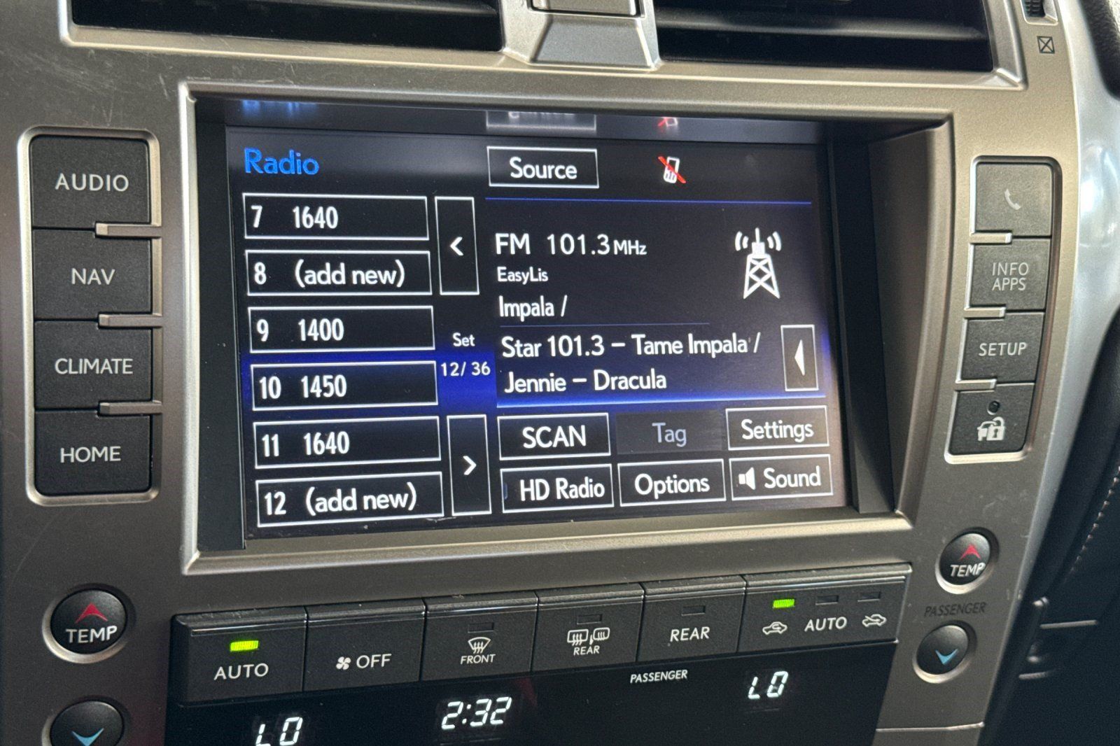 Certified 2021 Lexus GX 460 Premium w/ Premium Plus Package AWD/4WD image 24